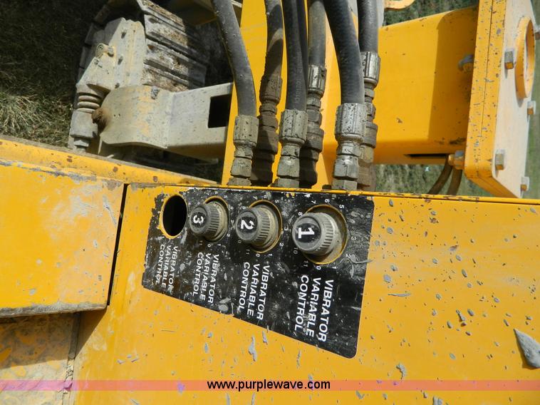 image for item H2377 1994 Gomaco GT6000-90 curb machine