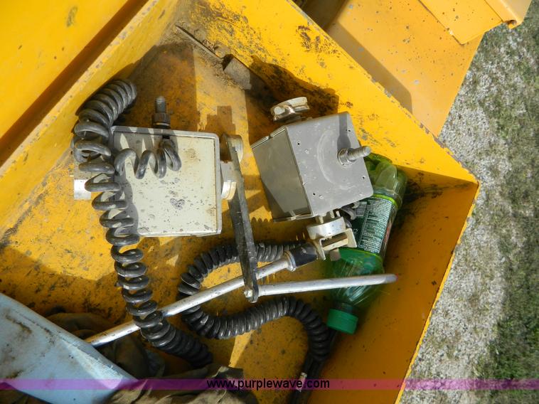 image for item H2377 1994 Gomaco GT6000-90 curb machine