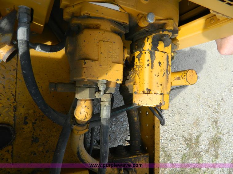 image for item H2377 1994 Gomaco GT6000-90 curb machine