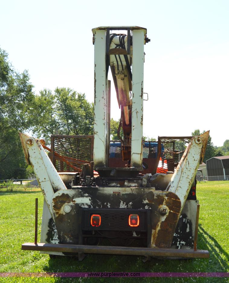 image for item H2871 1993 International 4900 crane truck