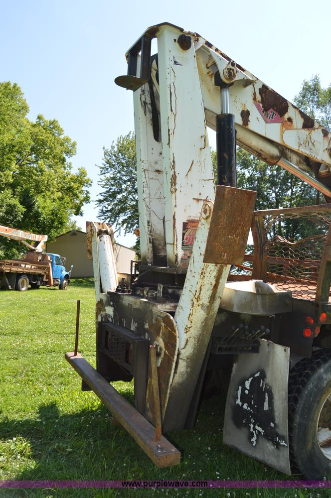 image for item H2871 1993 International 4900 crane truck