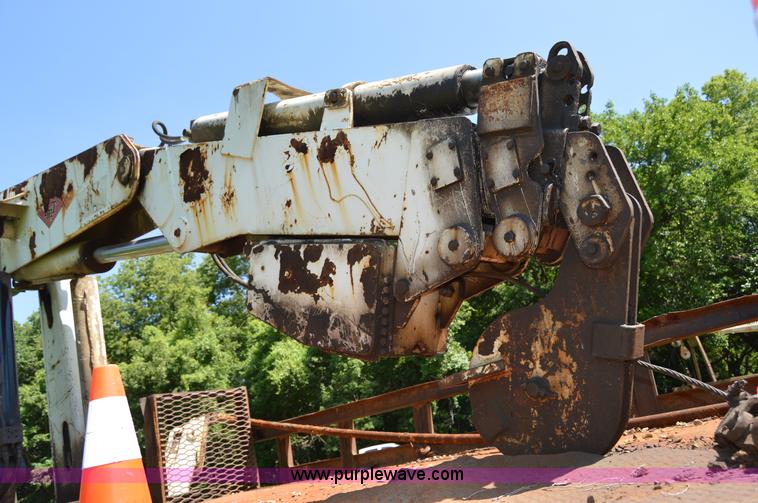 image for item H2871 1993 International 4900 crane truck