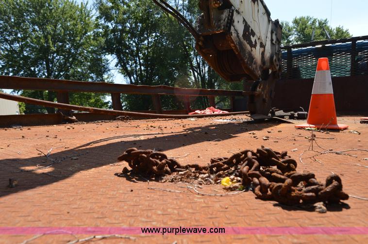 image for item H2871 1993 International 4900 crane truck