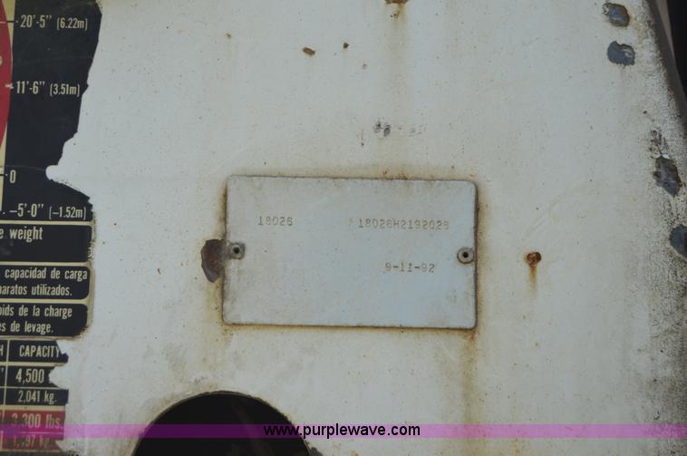 image for item H2871 1993 International 4900 crane truck