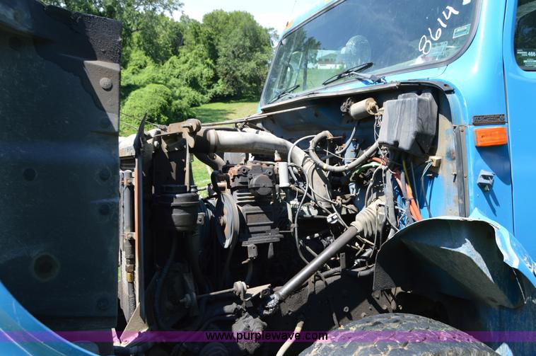 image for item H2871 1993 International 4900 crane truck