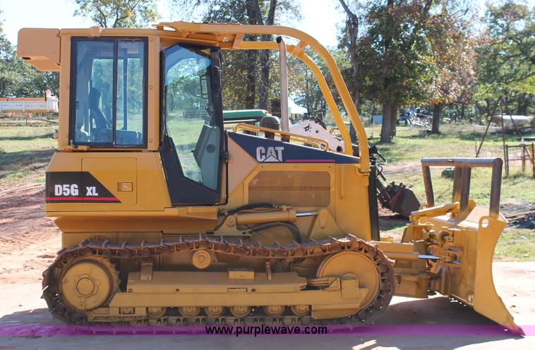 image for item H5538 2003 Caterpillar D5G XL dozer