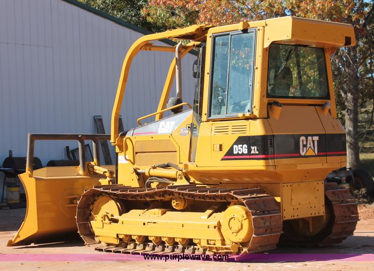 image for item H5538 2003 Caterpillar D5G XL dozer