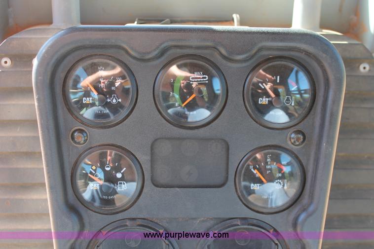 image for item H5538 2003 Caterpillar D5G XL dozer