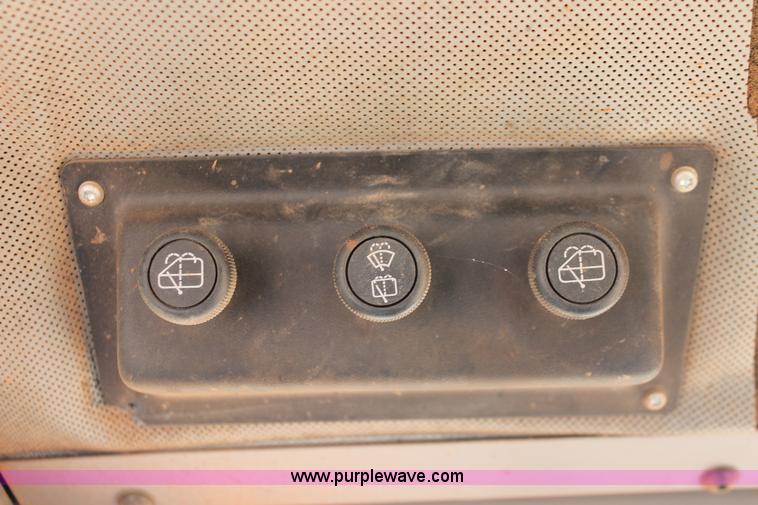 image for item H5538 2003 Caterpillar D5G XL dozer