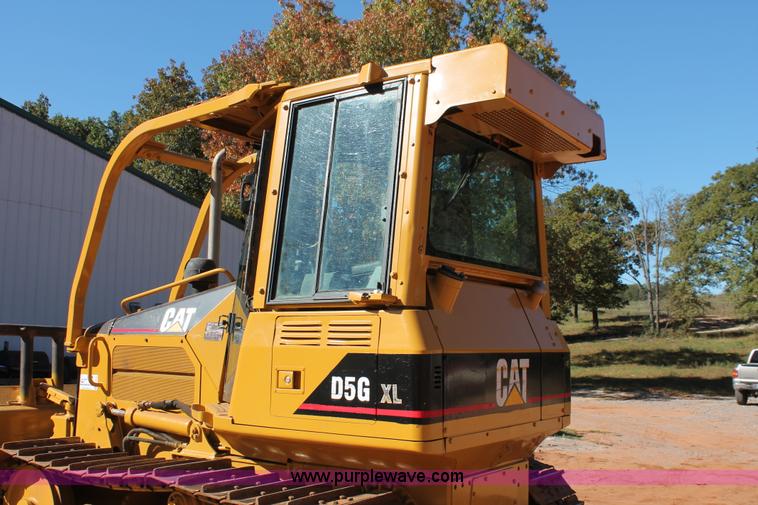 image for item H5538 2003 Caterpillar D5G XL dozer