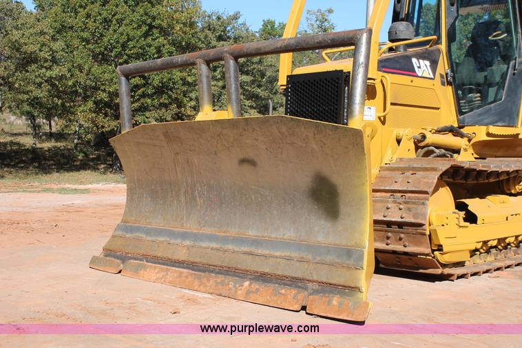 image for item H5538 2003 Caterpillar D5G XL dozer