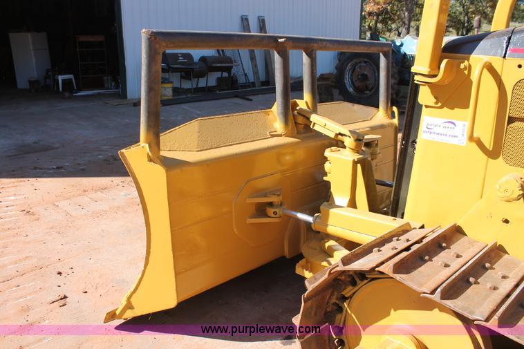 image for item H5538 2003 Caterpillar D5G XL dozer