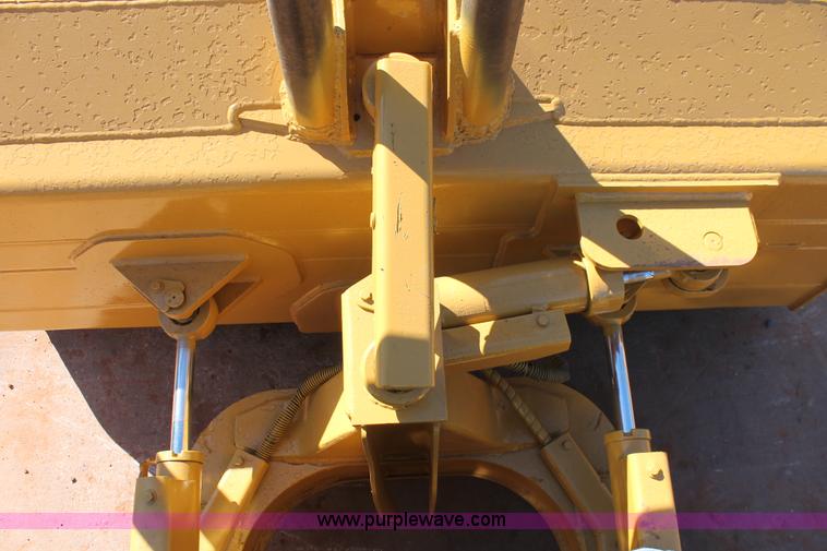 image for item H5538 2003 Caterpillar D5G XL dozer
