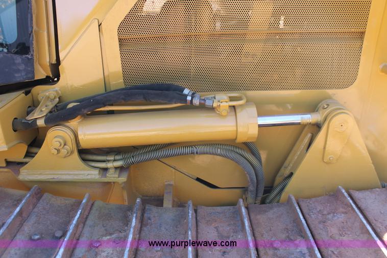image for item H5538 2003 Caterpillar D5G XL dozer