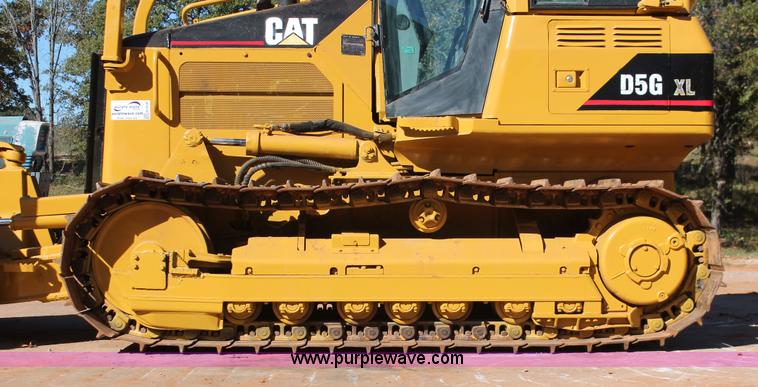 image for item H5538 2003 Caterpillar D5G XL dozer