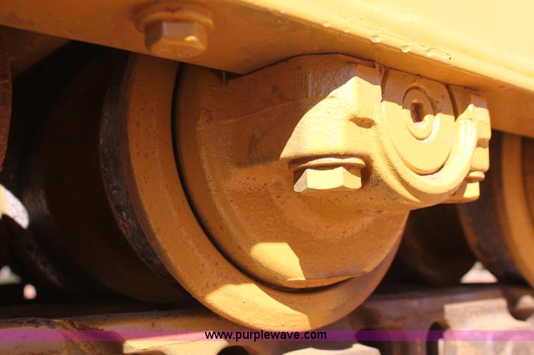 image for item H5538 2003 Caterpillar D5G XL dozer