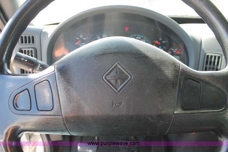 image for item H5540 2007 International DuraStar 4400 fuel truck