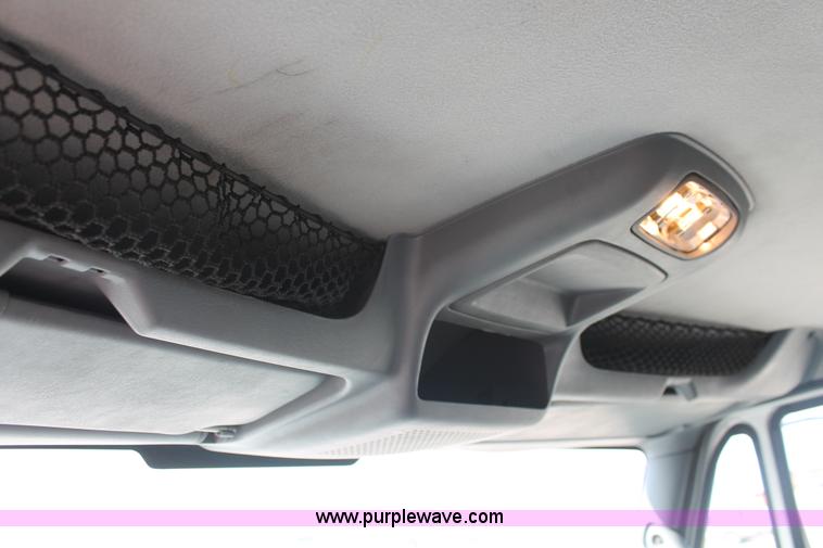 image for item H5540 2007 International DuraStar 4400 fuel truck