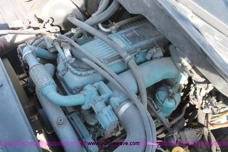 image for item H5540 2007 International DuraStar 4400 fuel truck