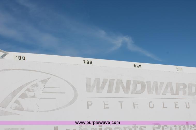 image for item H5540 2007 International DuraStar 4400 fuel truck