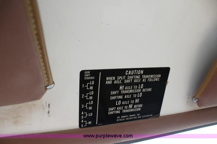 image for item H8814 1991 Chevrolet Kodiak C6500 utility bucket truck