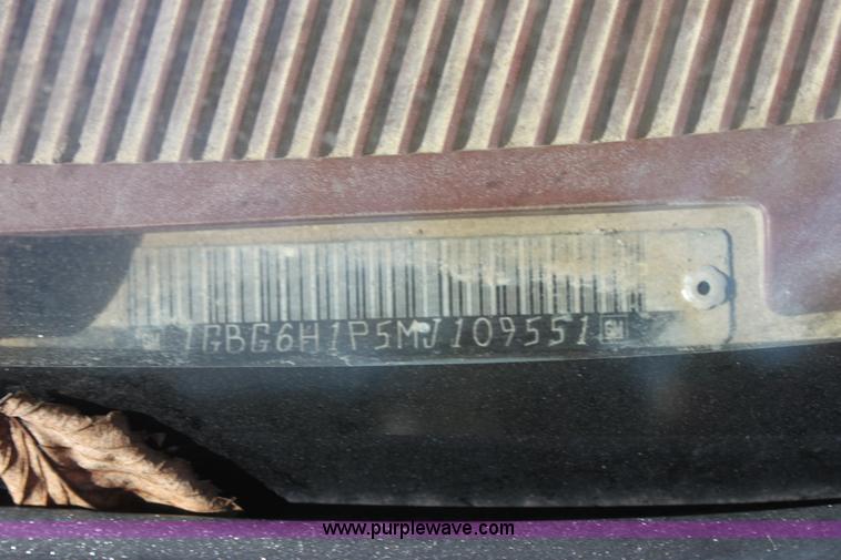 image for item H8814 1991 Chevrolet Kodiak C6500 utility bucket truck