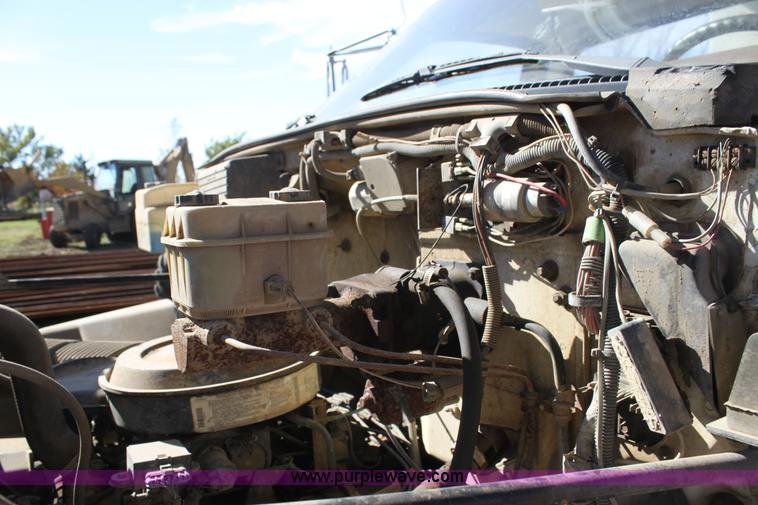 image for item H8814 1991 Chevrolet Kodiak C6500 utility bucket truck