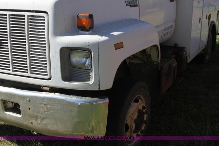 image for item H8814 1991 Chevrolet Kodiak C6500 utility bucket truck