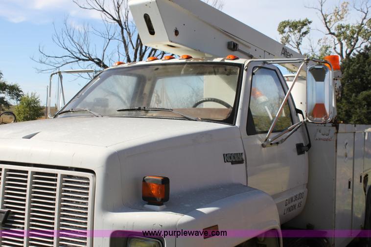 image for item H8814 1991 Chevrolet Kodiak C6500 utility bucket truck