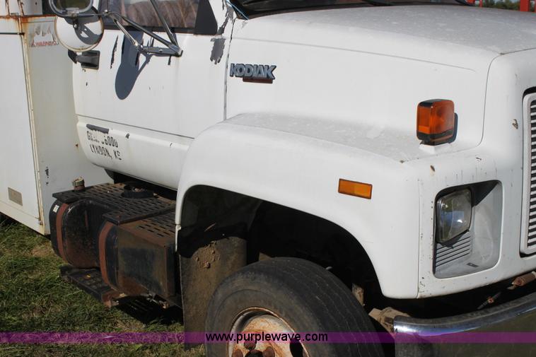 image for item H8814 1991 Chevrolet Kodiak C6500 utility bucket truck