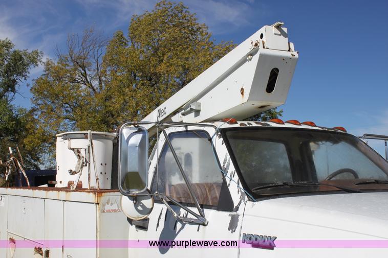 image for item H8814 1991 Chevrolet Kodiak C6500 utility bucket truck