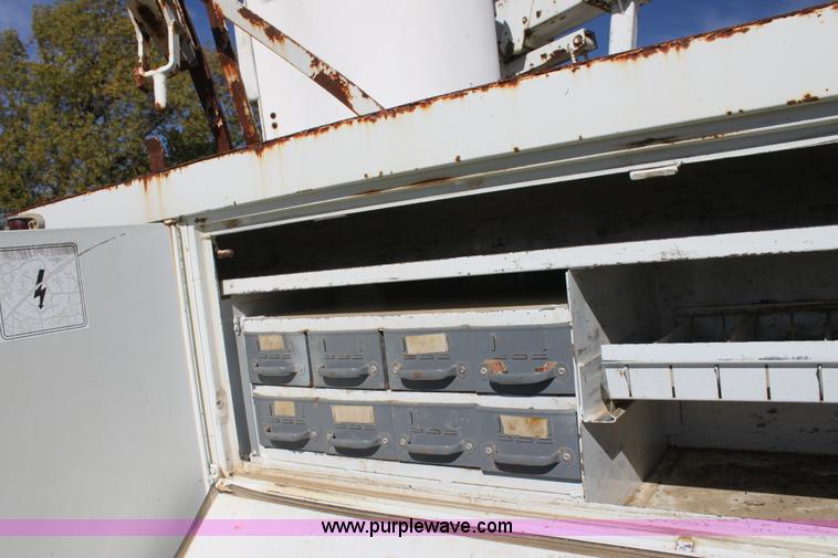 image for item H8814 1991 Chevrolet Kodiak C6500 utility bucket truck