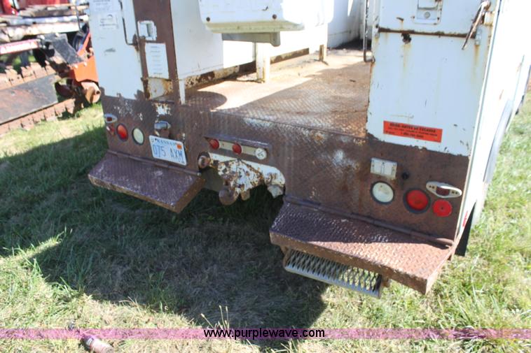 image for item H8814 1991 Chevrolet Kodiak C6500 utility bucket truck