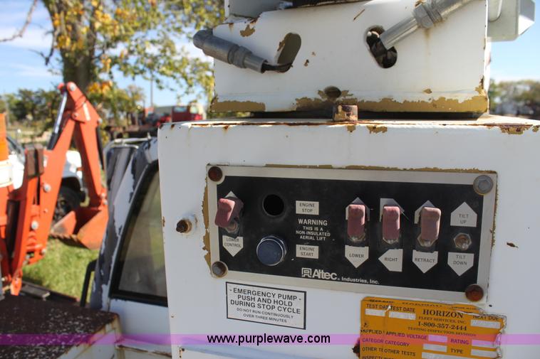 image for item H8814 1991 Chevrolet Kodiak C6500 utility bucket truck