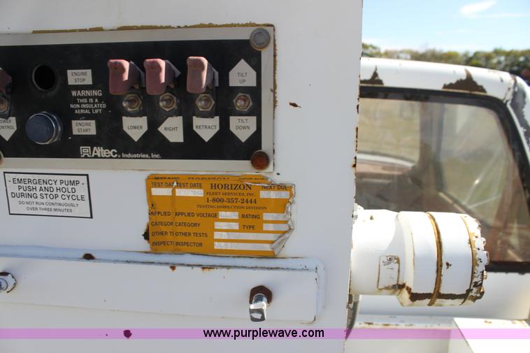 image for item H8814 1991 Chevrolet Kodiak C6500 utility bucket truck