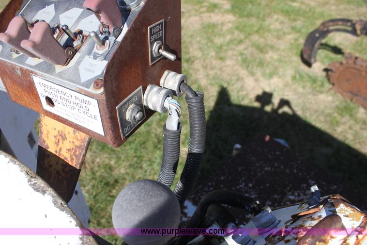 image for item H8814 1991 Chevrolet Kodiak C6500 utility bucket truck