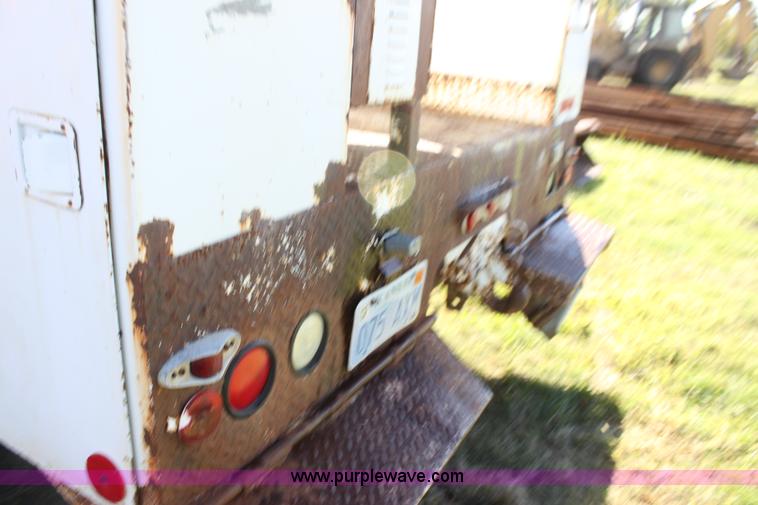 image for item H8814 1991 Chevrolet Kodiak C6500 utility bucket truck