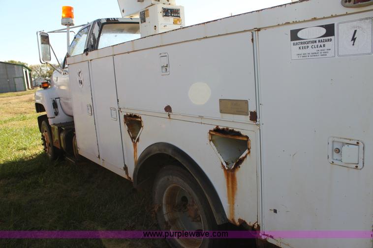 image for item H8814 1991 Chevrolet Kodiak C6500 utility bucket truck