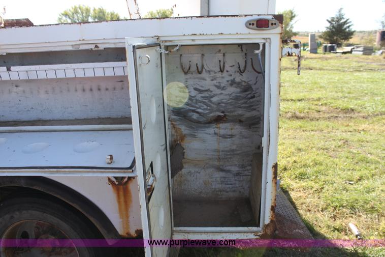 image for item H8814 1991 Chevrolet Kodiak C6500 utility bucket truck