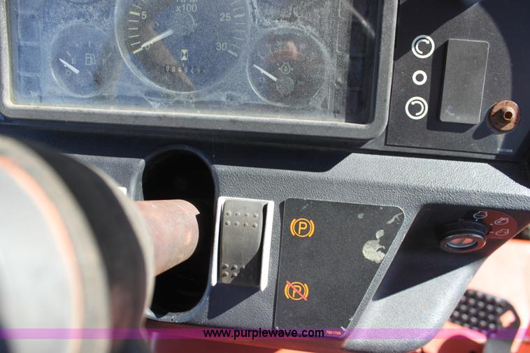 image for item H8815 2006 Ditch Witch ZRT65 trencher