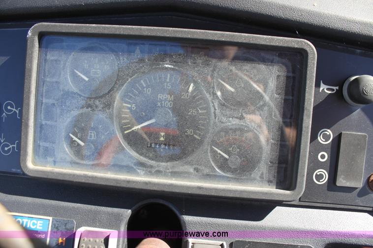 image for item H8815 2006 Ditch Witch ZRT65 trencher