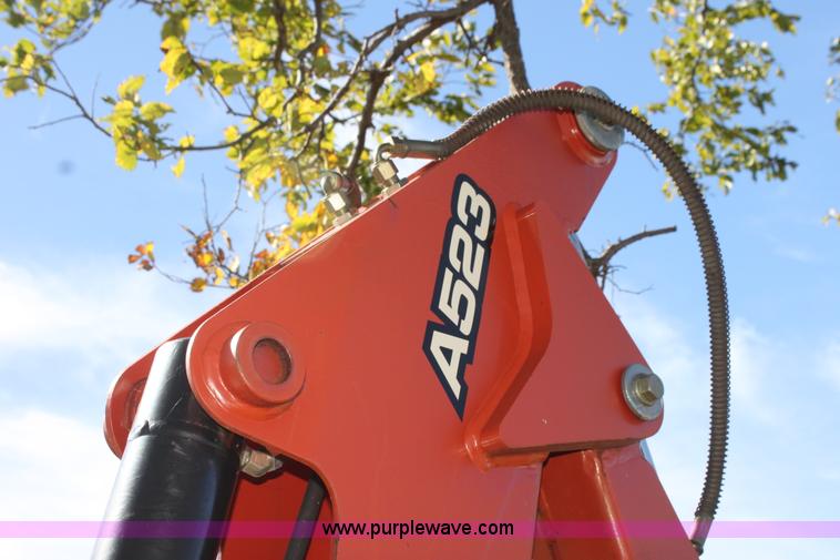 image for item H8815 2006 Ditch Witch ZRT65 trencher