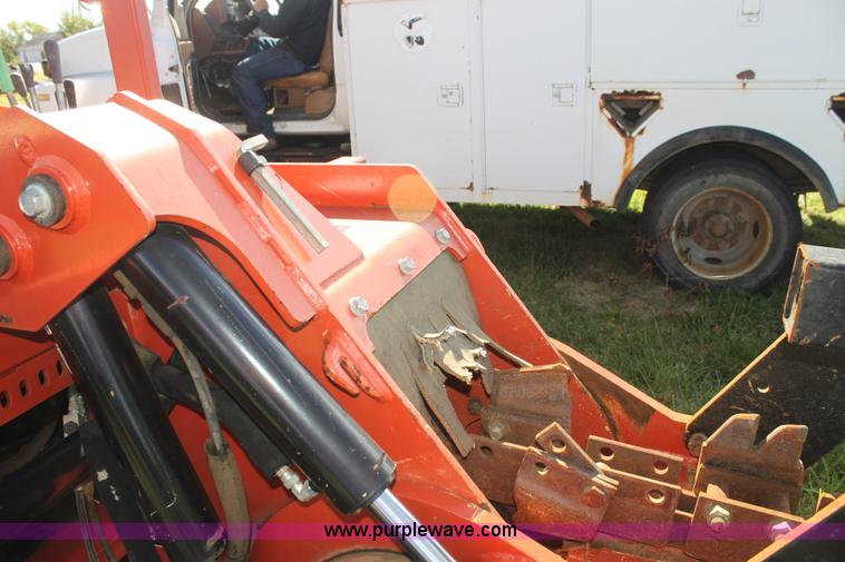 image for item H8815 2006 Ditch Witch ZRT65 trencher