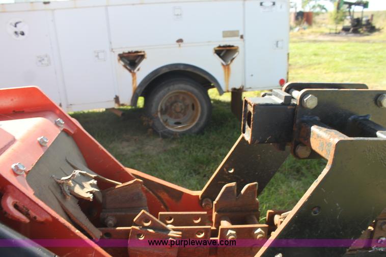 image for item H8815 2006 Ditch Witch ZRT65 trencher