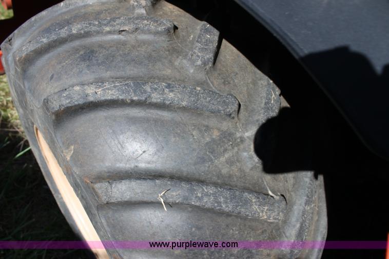 image for item H8815 2006 Ditch Witch ZRT65 trencher