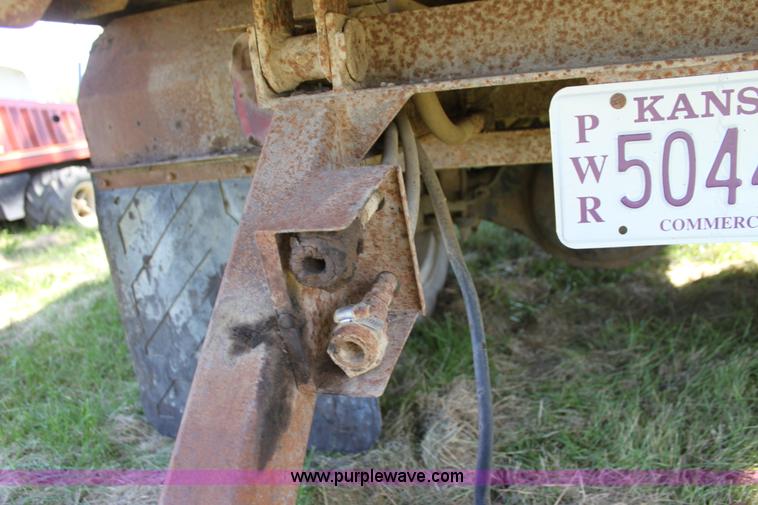 image for item H8816 1985 GMC TopKick 7000 winch truck