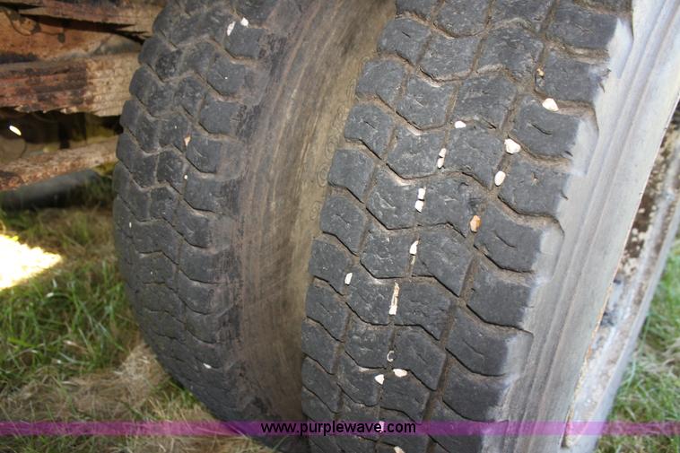 image for item H8816 1985 GMC TopKick 7000 winch truck