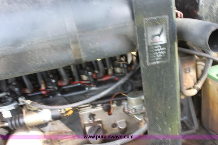 image for item H8817 1997 Ditch Witch 410SX vibratory plow