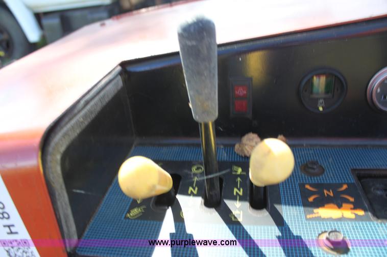 image for item H8817 1997 Ditch Witch 410SX vibratory plow