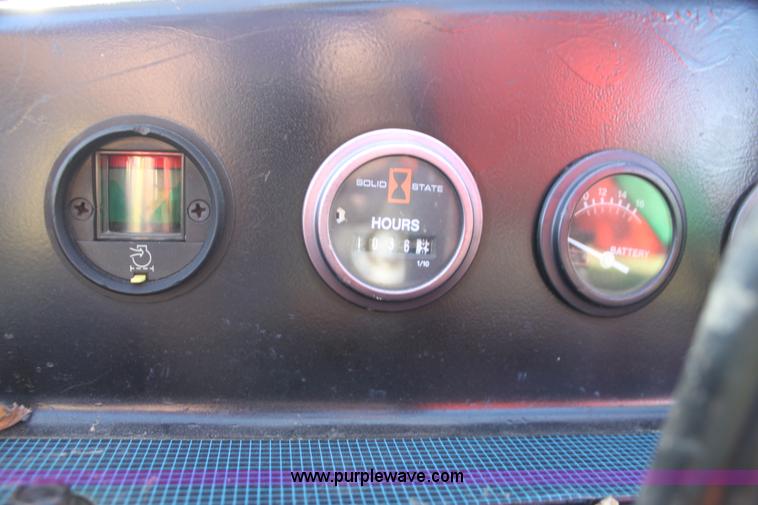 image for item H8817 1997 Ditch Witch 410SX vibratory plow